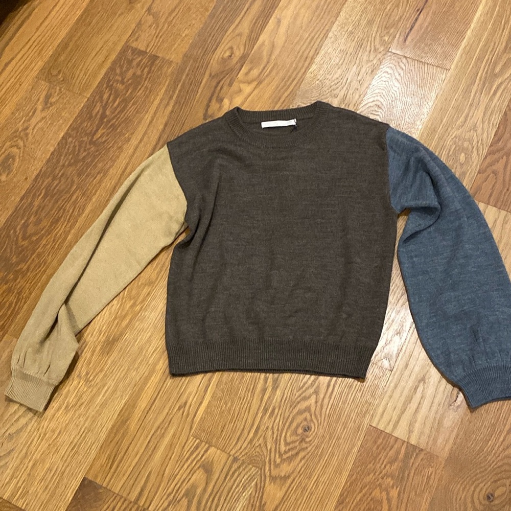 2/$35 One Grey Day (revolve)// tri-color sweater, size S